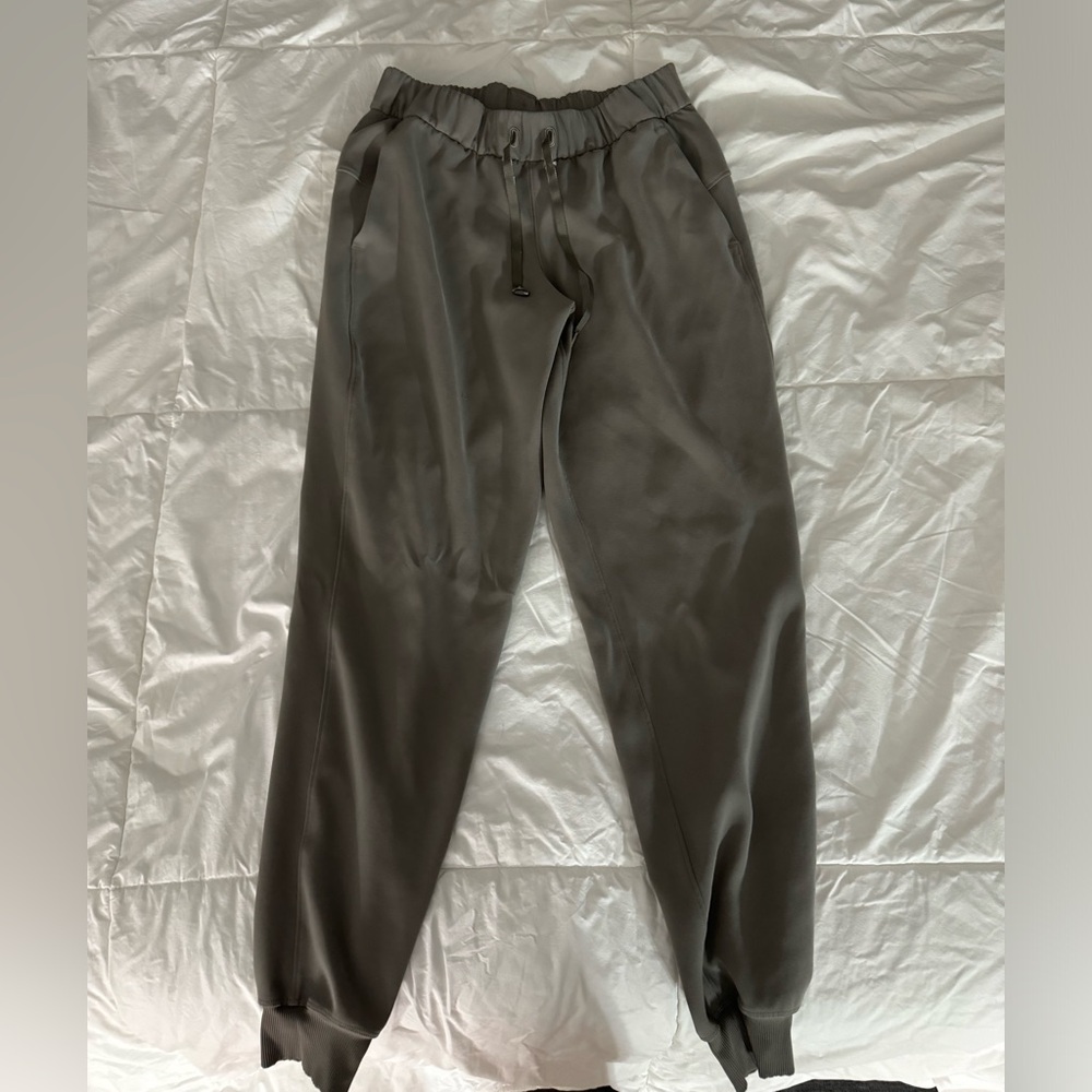 Lululemon joggers